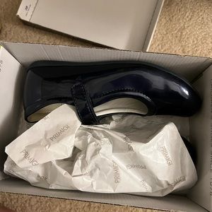 NWT Kids shoes - navy